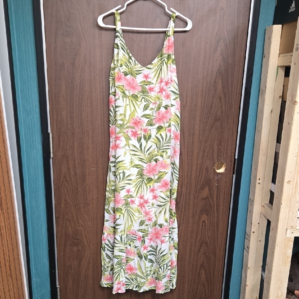 Hurley Size M White Floral Maxi Length Gauzy Dress